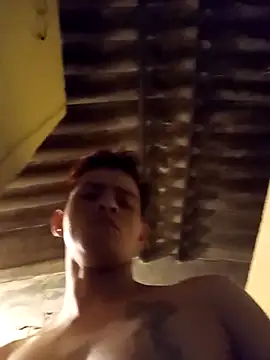 Snapshot of dantero chatting on October 31, 10:44 pm dantero online show from October 31, 10:44 pm