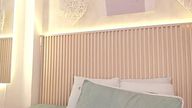 daiana curly online show from March 11, 4:35 pm