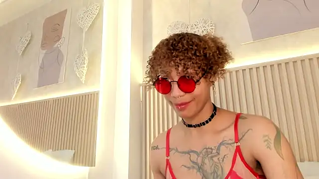 Snapshot of daiana_curly chatting on July 27, 8:27 pm daiana curly online show from July 27, 8:27 pm