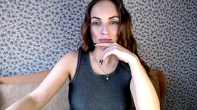 Snapshot of Tinadream20 chatting on November 5, 8:03 am Tinadream20 online show from November 5, 8:03 am