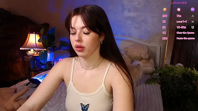 JulieHeets online show from January 4, 7:34 am