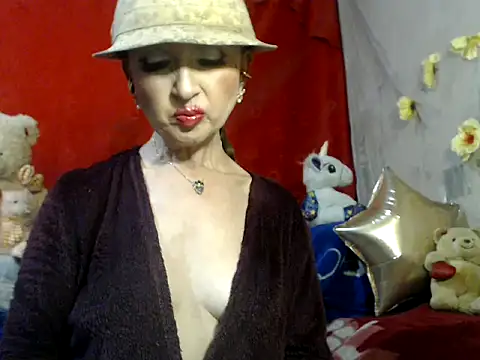 hottieperla online show from January 28, 7:42 pm