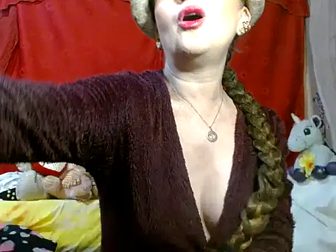 hottieperla online show from March 8, 6:01 pm