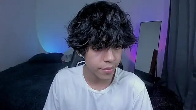 Alan26  online show from January 17, 3:44 am