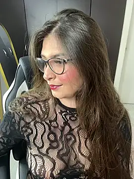 Snapshot of adara_lennox chatting on July 23, 8:51 pm adara lennox online show from July 23, 8:51 pm