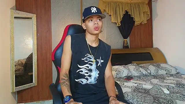 Snapshot of Harry_jhonsson chatting on July 10, 11:18 pm Harry jhonsson online show from July 10, 11:18 pm