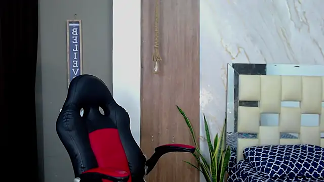 Snapshot of Harry_jhonsson chatting on August 5, 11:17 pm Harry jhonsson online show from August 5, 11:17 pm