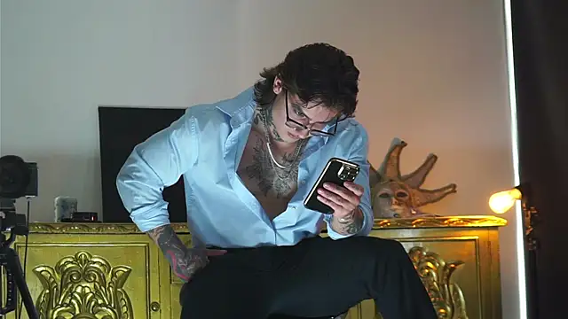 Snapshot of dantecoppolaa_ chatting on September 27, 7:52 pm dantecoppolaa online show from September 27, 7:52 pm