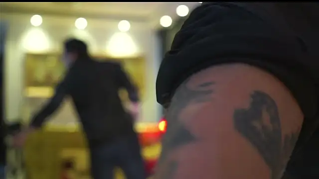 Snapshot of dantecoppolaa_ chatting on December 15, 10:25 pm dantecoppolaa online show from December 15, 10:25 pm