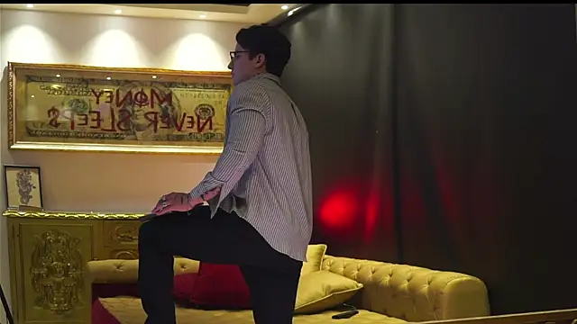 Snapshot of dantecoppolaa_ chatting on December 20, 12:29 am dantecoppolaa online show from December 20, 12:29 am