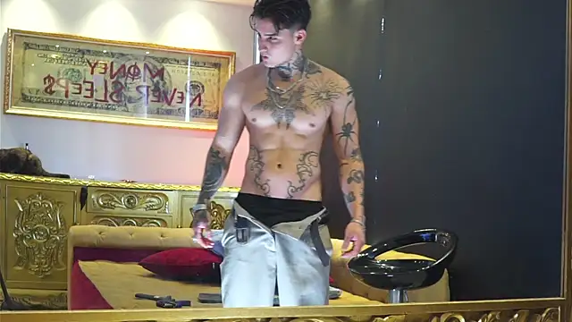 Snapshot of dantecoppolaa_ chatting on May 26, 8:16 pm dantecoppolaa online show from May 26, 8:16 pm