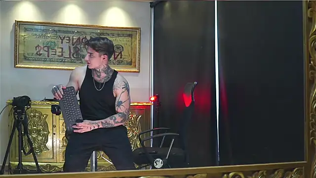 Snapshot of dantecoppolaa_ chatting on August 2, 10:19 pm dantecoppolaa online show from August 2, 10:19 pm