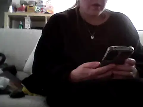 Snapshot of DragoneSFR chatting on March 6, 7:25 am DragoneSFR online show from March 6, 7:25 am