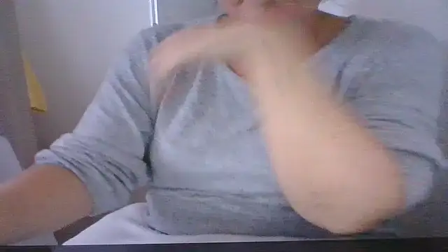 Snapshot of DragoneSFR chatting on September 22, 3:47 pm DragoneSFR online show from September 22, 3:47 pm