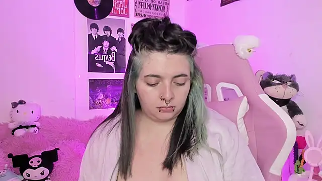 Snapshot of Sachi_Meow chatting on December 16, 5:40 pm Sachi Meow online show from December 16, 5:40 pm