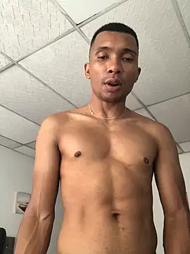 Snapshot of Aaronblack1_ chatting on May 15, 6:59 pm Aaronblack1 online show from May 15, 6:59 pm