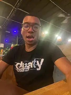 Snapshot of Aaronblack1_ chatting on May 19, 11:55 pm Aaronblack1 online show from May 19, 11:55 pm