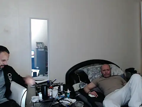 Snapshot of Terizizz chatting on April 20, 8:32 pm Terizizz online show from April 20, 8:32 pm