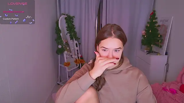 LovelyJessie online show from December 18, 1:50 pm