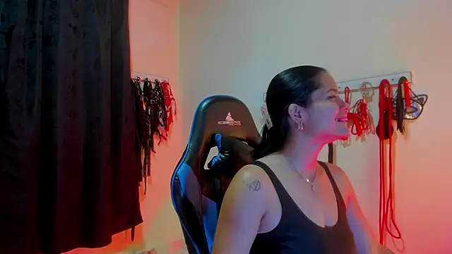 scarlet-kennedy98 online show from October 24, 12:41 am