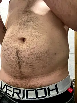 Snapshot of vanho29 chatting on December 3, 2:19 am vanho29 online show from December 3, 2:19 am