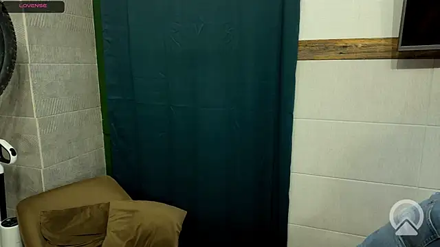 ericeric507 online show from October 11, 5:55 pm