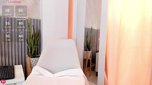 Sally Azmani  online show from December 5, 2:03 pm