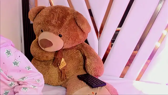 Snapshot of Ebony_beautifull chatting on December 28, 1:50 am Ebony beautifull online show from December 28, 1:50 am