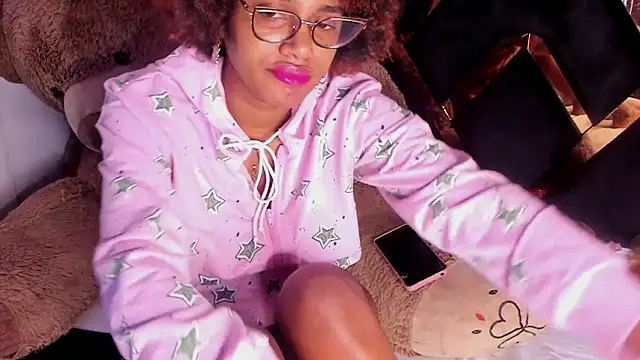 Snapshot of Ebony_beautifull chatting on February 14, 6:45 am Ebony beautifull online show from February 14, 6:45 am