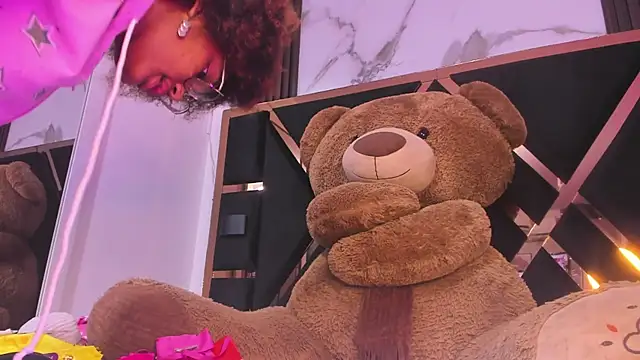 Snapshot of Ebony_beautifull chatting on February 23, 1:57 am Ebony beautifull online show from February 23, 1:57 am