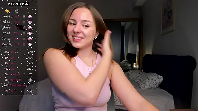 Snapshot of ThreeshaWhite chatting on March 7, 6:13 am ThreeshaWhite online show from March 7, 6:13 am