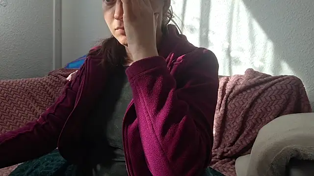 Snapshot of Cyndee_Winter chatting on June 16, 4:31 pm Cyndee Winter online show from June 16, 4:31 pm