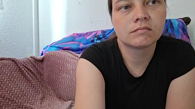 Snapshot of Cyndee_Winter chatting on June 22, 1:19 pm Cyndee Winter online show from June 22, 1:19 pm