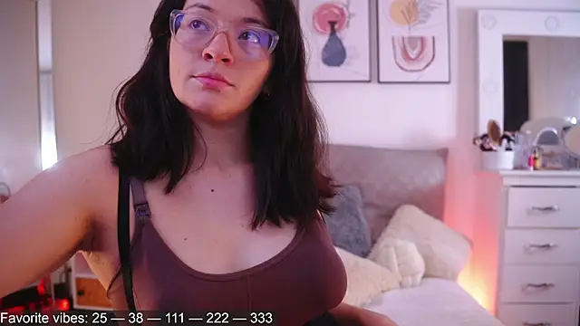 Anah s online show from June 25, 10:58 pm