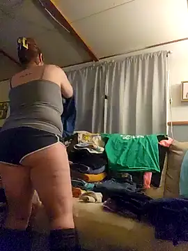 Hottmess011 online show from January 16, 9:46 am