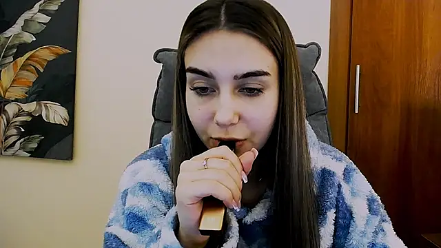 Lili magic online show from March 12, 4:35 pm