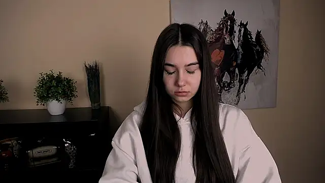 Lili magic online show from December 19, 1:07 pm