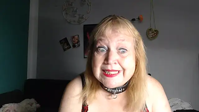 Blasflittchen online show from July 5, 12:23 pm