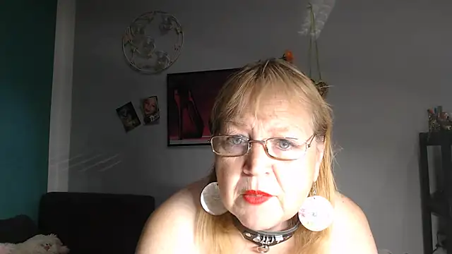 Blasflittchen online show from July 28, 7:39 pm
