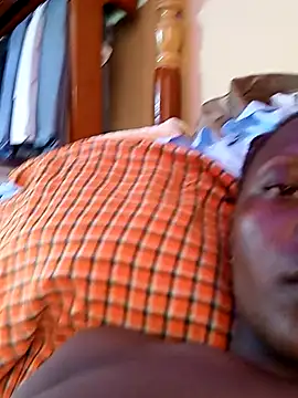 Snapshot of pretty_amaal chatting on March 4, 8:57 am pretty amaal online show from March 4, 8:57 am