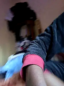 Snapshot of pretty_amaal chatting on October 8, 5:05 am pretty amaal online show from October 8, 5:05 am