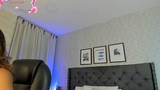 emma  smith1 online show from March 15, 12:24 pm