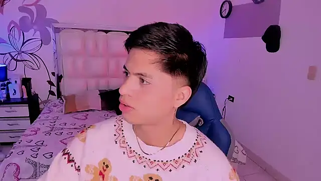 Snapshot of Niicky1_ chatting on December 19, 9:06 pm Niicky1  online show from December 19, 9:06 pm