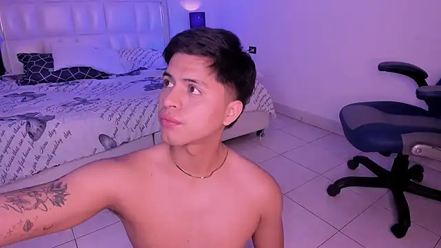 Snapshot of Niicky1_ chatting on January 11, 11:56 pm Niicky1  online show from January 11, 11:56 pm