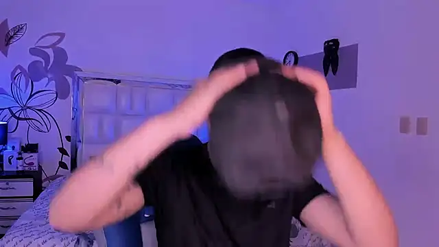 Snapshot of Niicky1_ chatting on January 12, 9:08 pm Niicky1  online show from January 12, 9:08 pm