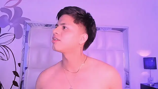 Snapshot of Niicky1_ chatting on January 14, 8:59 pm Niicky1  online show from January 14, 8:59 pm