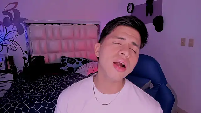 Snapshot of Niicky1_ chatting on January 18, 8:30 pm Niicky1  online show from January 18, 8:30 pm