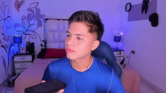 Snapshot of Niicky1_ chatting on January 28, 8:36 pm Niicky1  online show from January 28, 8:36 pm