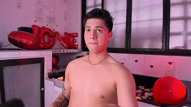 Snapshot of Niicky1_ chatting on February 15, 9:15 pm Niicky1  online show from February 15, 9:15 pm