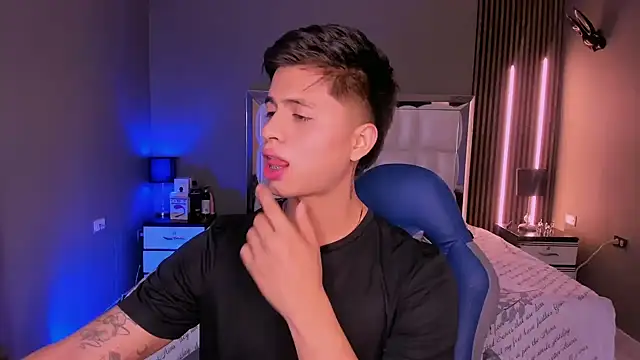 Snapshot of Niicky1_ chatting on March 7, 9:48 pm Niicky1  online show from March 7, 9:48 pm